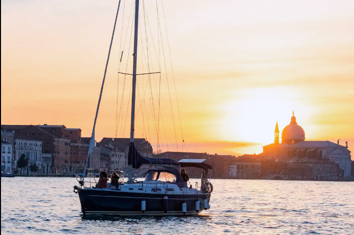 Venice Yacht. вечерний тур с аперитивом