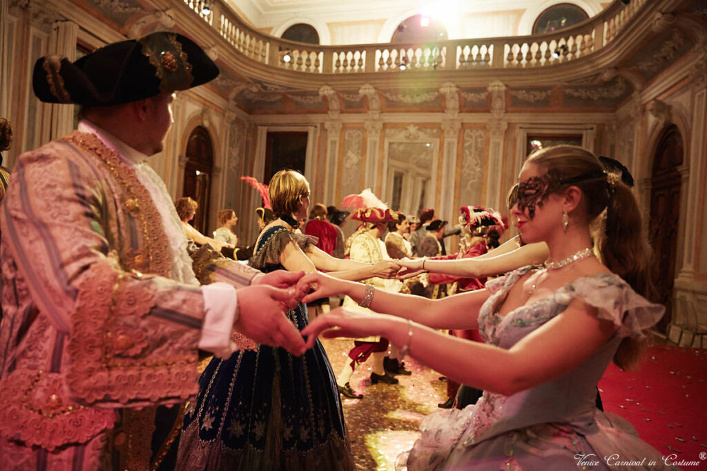 Carnevale Venezia Бал Менуэт любви
